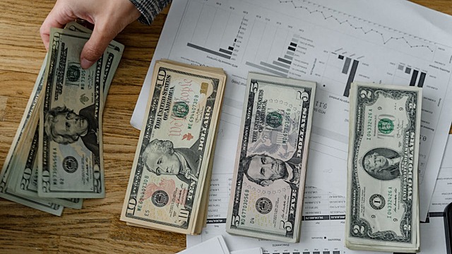 Как зарабатывать больше, зная свой знак зодиака