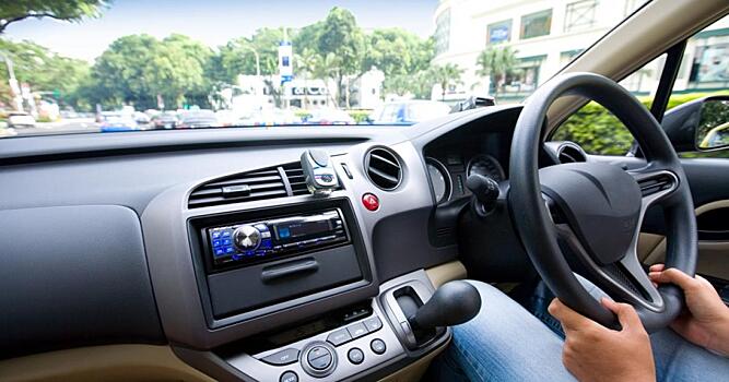 Диана vs Лидия – кто неосторожнее ведет себя на дороге