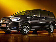 В России начались продажи минивэнов Honda Elysion по цене от 5,1 млн рублей