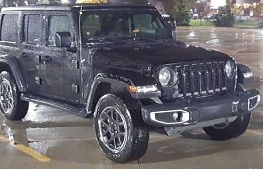 Jeep тестирует плагин-гибридную версию внедорожника Wrangler