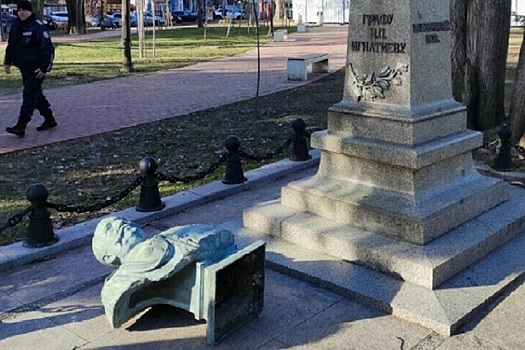 Главу ЮНЕСКО попросили не допустить сноса памятника солдату "Алеше" в Пловдиве