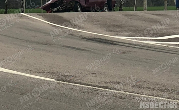 На объездной дороге под Курском разбились «Жигули»