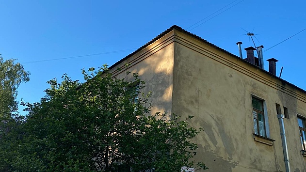 Добиться частичного ремонта крыши помогла жительнице Вологды депутат ЗСО Марина Денисова
