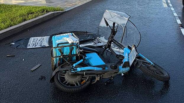Два человека погибли при столкновении мотоцикла и электровелосипеда в Москве