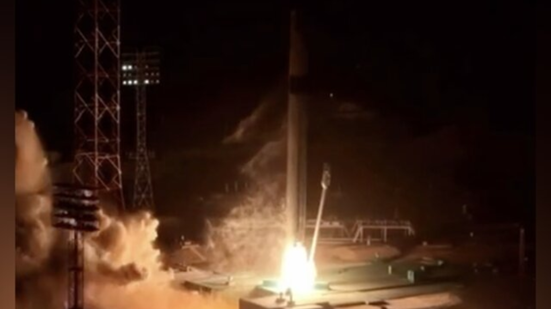 Ракета-носитель «Союз-5» стартовала с космодрома Байконур.