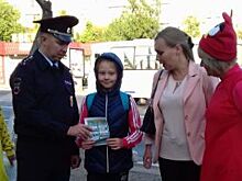 В Оренбурге сотрудники ГИБДД провели акцию «Перейди дорогу правильно»