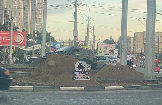 После ДТП горожане назвали новое кольцо в Энгельсе неудачным