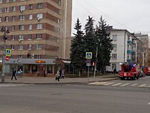 В Курске пожарные спасли 13-летнюю девочку из горящей квартиры