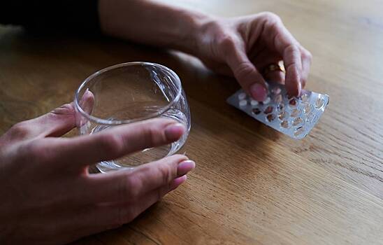 Доктор Мясников назвал самое опасное лекарство в России