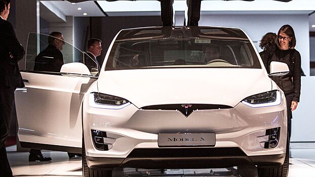 Tesla начала увольнять сотрудников за желание создать профсоюз