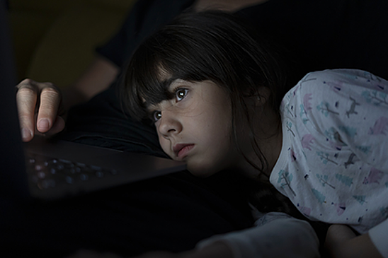 Половина детей в мире страдает от насилия в сети. Почему их не получается защитить?
