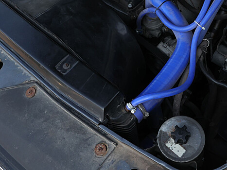 Не клеить, а сверлить: что делать, если обломился штуцер радиатора