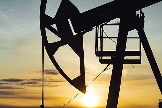 Миру спрогнозировали снижение вложений в нефтедобычу