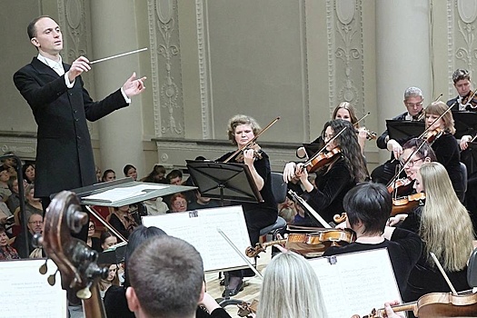 Оркестр Луганской филармонии начал российские гастроли с Ревды и Екатеринбурга