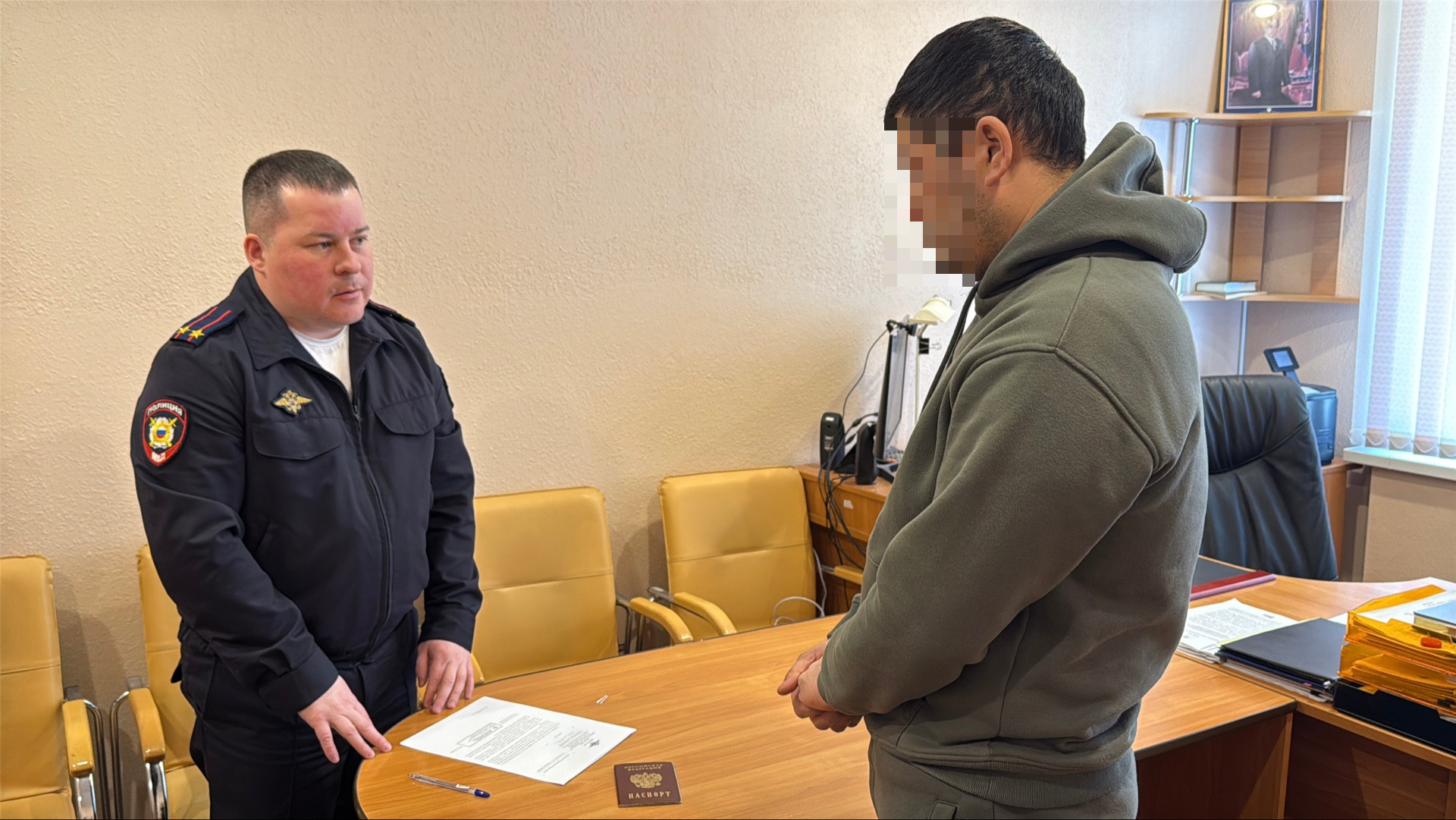 Полиция Магадана вынесла решение о прекращении гражданства России уроженцу ближнего зарубежья