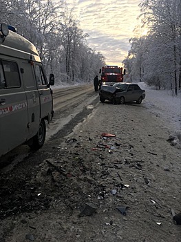 Четырехлетний мальчик серьезно пострадал при лобовом столкновении машин в Кузбассе