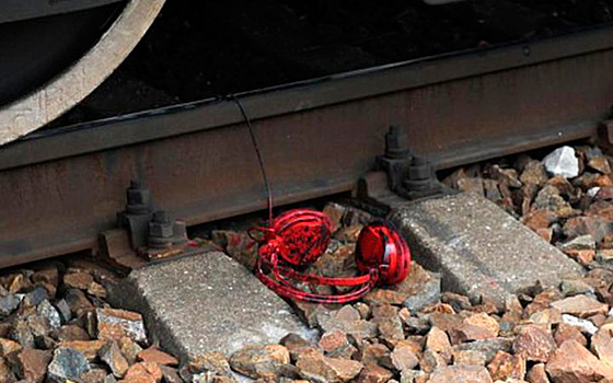 РЖД предупреждает о важности соблюдения гражданами правил безопасности на железной дороге