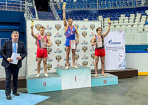 Армеец Александр Лисицын стал трехкратным чемпионом России по прыжкам на акробатической дорожке