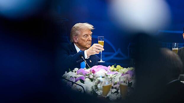 Самолет Трампа развернулся по пути в Давос из-за неисправности