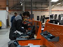 Свыше 500 девятиклассников, не сдавших экзамены, осваивают рабочие профессии благодаря региональной программе