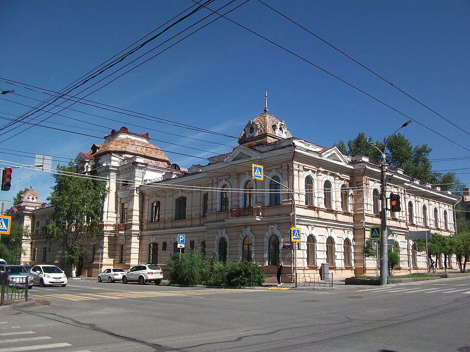 Традиции проектирования и строительства в России на примере создания Первой женской гимназии в Чите