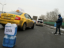 Голубые суррогаты: чем грозит покупка незамерзайки вдоль дороги