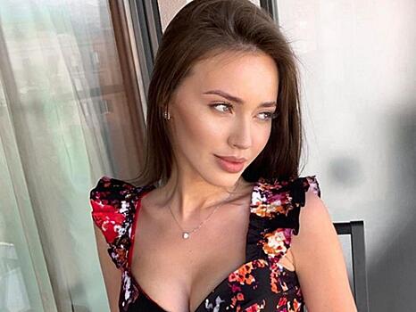 Жена Тарасова оправдалась за нелепый фотошоп с «мерседесом»