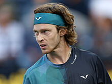 Рублева дисквалифицировали в Дубае за оскорбление арбитра