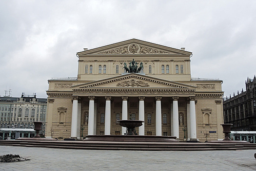 Премьер Большого театра сделал предложение возлюбленной