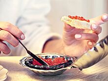 Эксперт назвала способы определить поддельную красную икру