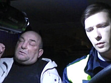 Пьяный житель Коломны протаранил полицейский УАЗ, уходя от погони