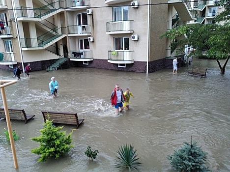 Последствия ливней в Анапе: повреждено более 20 отелей