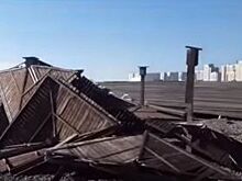 Видео разрушений от урагана в Новороссийске появились в Сети