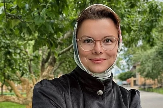 Стало известно, сколько потратила на отдых жена известного юмориста