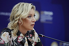 Захарова рассказала про эксплуатацию образа жены Зеленского