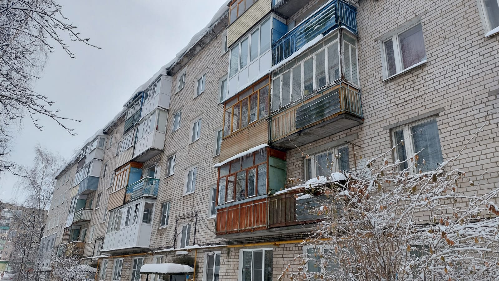 Более 400 придомовых территорий жилых домов проверили специалисты Борского отдела ГЖИ с начала зимы
