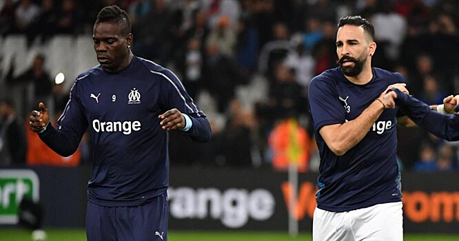 «Балотелли – самый сумасшедший тусовщик. Однажды мы кололи орехи головами на вечеринке. Я раскроил себе лоб, а он умирал от смеха». Рами о Марио