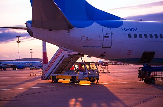 Самолет «Победы» совершил вынужденную посадку в Санкт-Петербурге