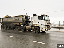 В Челябинской области на трассе М-5 «Урал» горит грузовой автомобиль