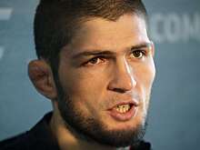 Нурмагомедова высмеяли за фото с мужчинами в ванне