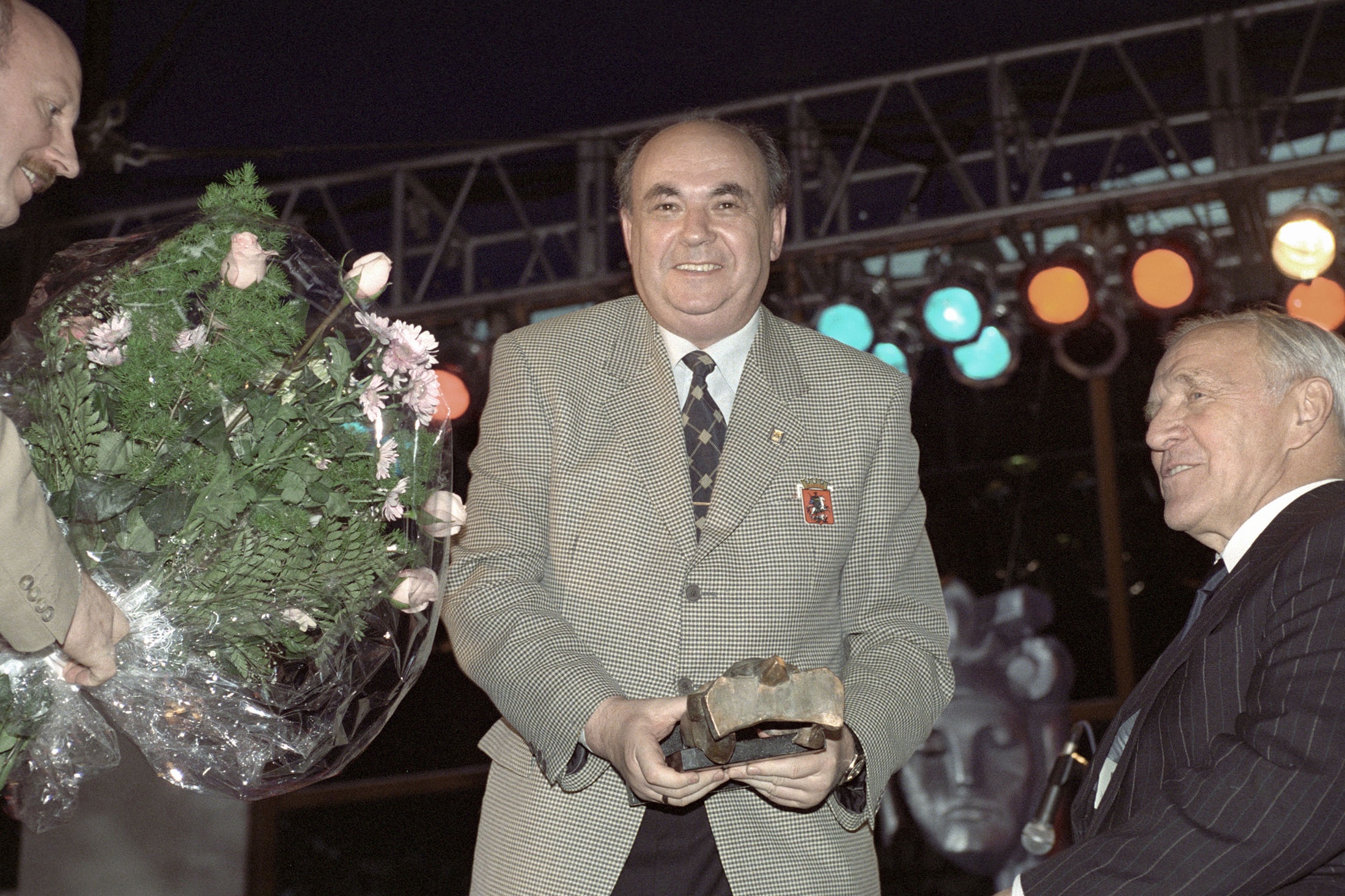 Александр Беглов наградил Владимира Ресина высшей наградой Санкт-Петербурга