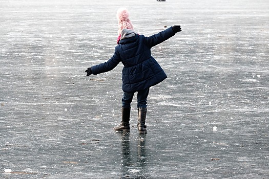 Спасатели Удмуртии предупредили об опасности выхода на лёд
