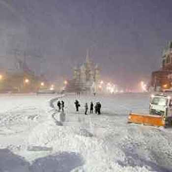 Пять человек пострадали от сильного снегопада в Москве