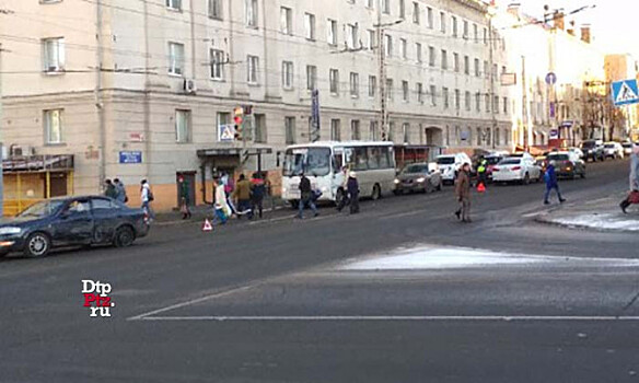 Женщина-водитель пострадала в ДТП в центре Петрозаводска