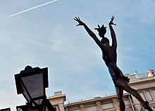 Памятник звезде балета рассорил россиян