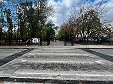 В Ростове обустроили приподнятый пешеходный переход у парка &laquo;Сказка&raquo;