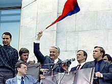 К чему призывал президент России во время августовского путча