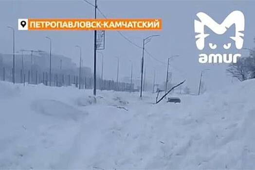 В центре российского города сошла лавина