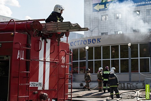 В Назрани пожарные потушили возгорание в ТЦ «Ковчег»