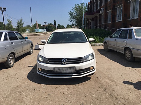 У жительницы Краснокутского района арестовали автомобиль, кредит на который она не оплачивала